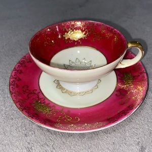 Collingwoods China Tea Cup and Saucer, Dark Magenta Pink / Red and Gold Teacup